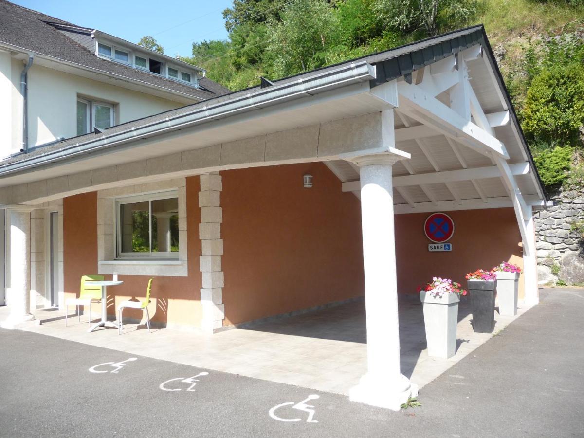 Logis Hotel L'Ayguelade Bielle Kültér fotó