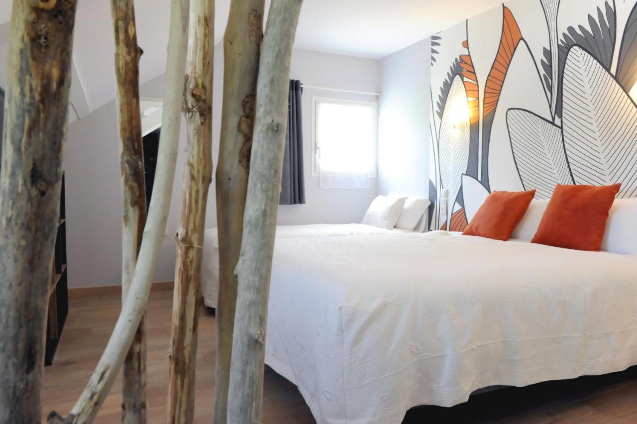 Logis Hotel L'Ayguelade Bielle Kültér fotó