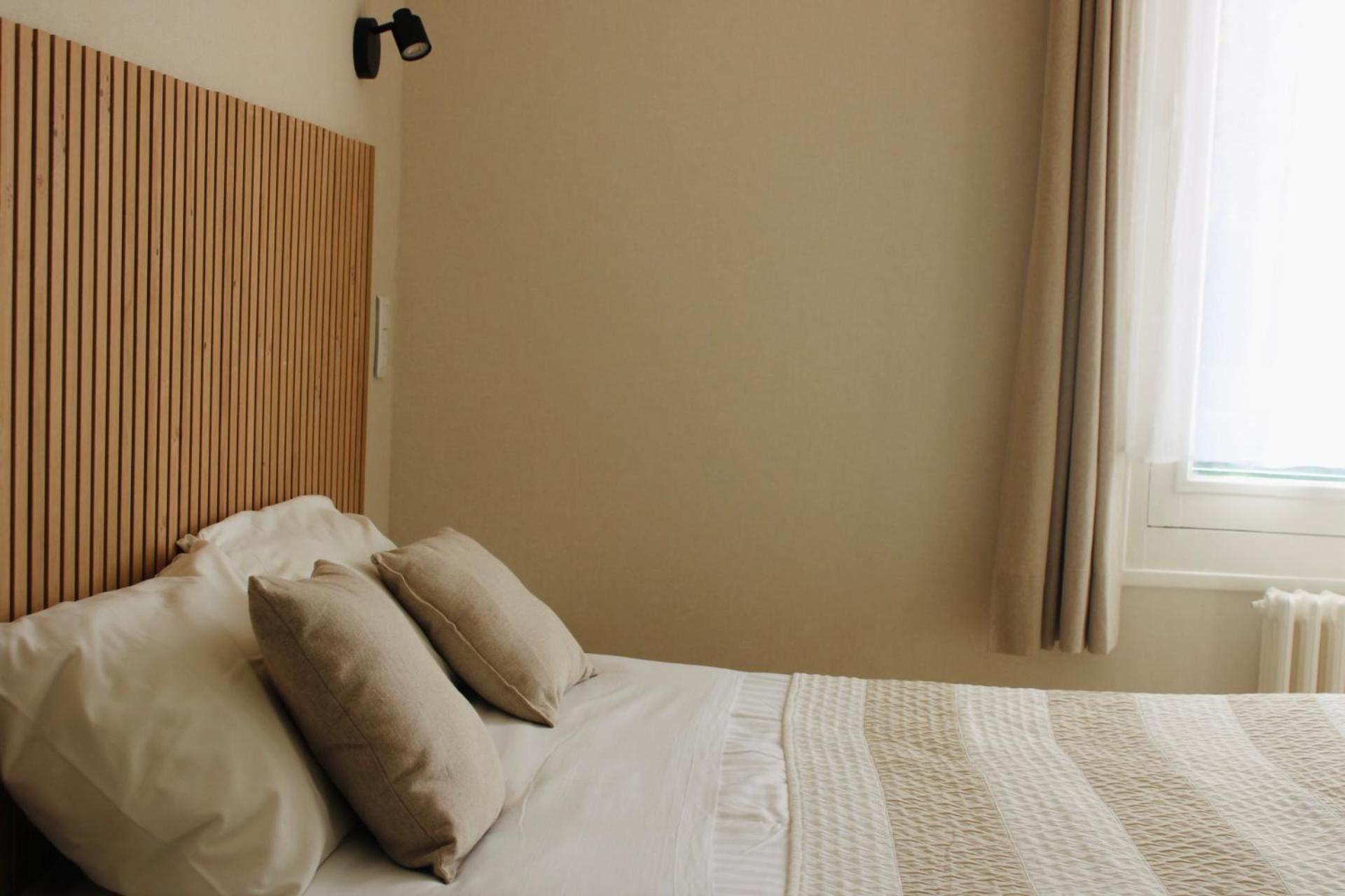 Logis Hotel L'Ayguelade Bielle Kültér fotó