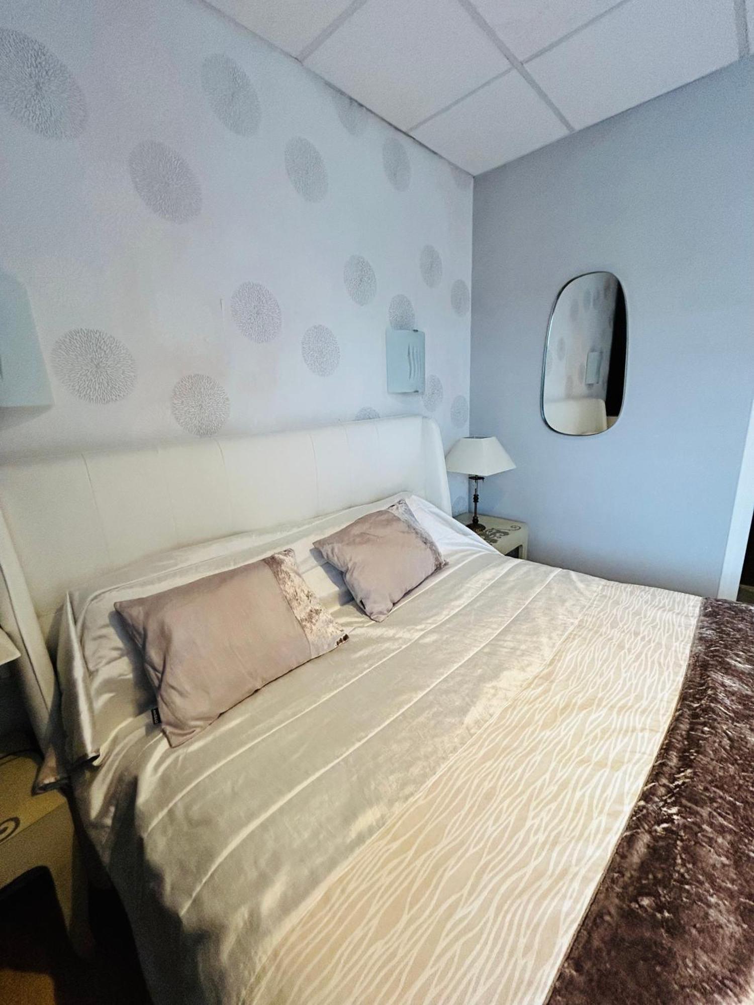 Logis Hotel L'Ayguelade Bielle Kültér fotó