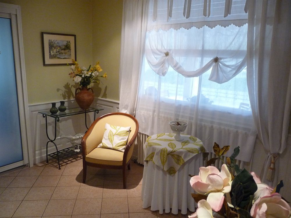 Logis Hotel L'Ayguelade Bielle Kültér fotó