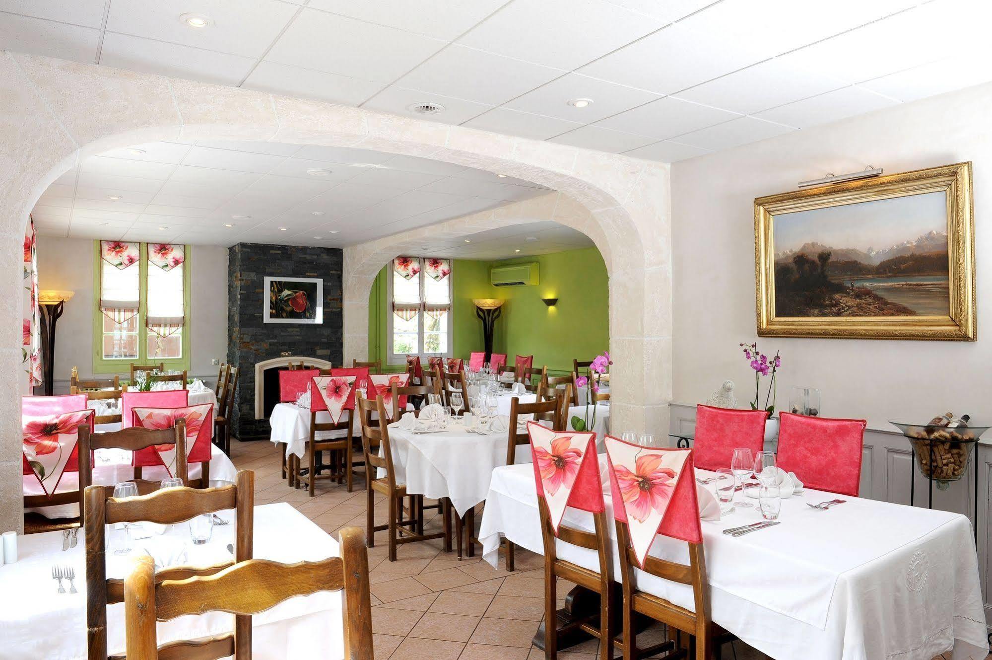 Logis Hotel L'Ayguelade Bielle Kültér fotó