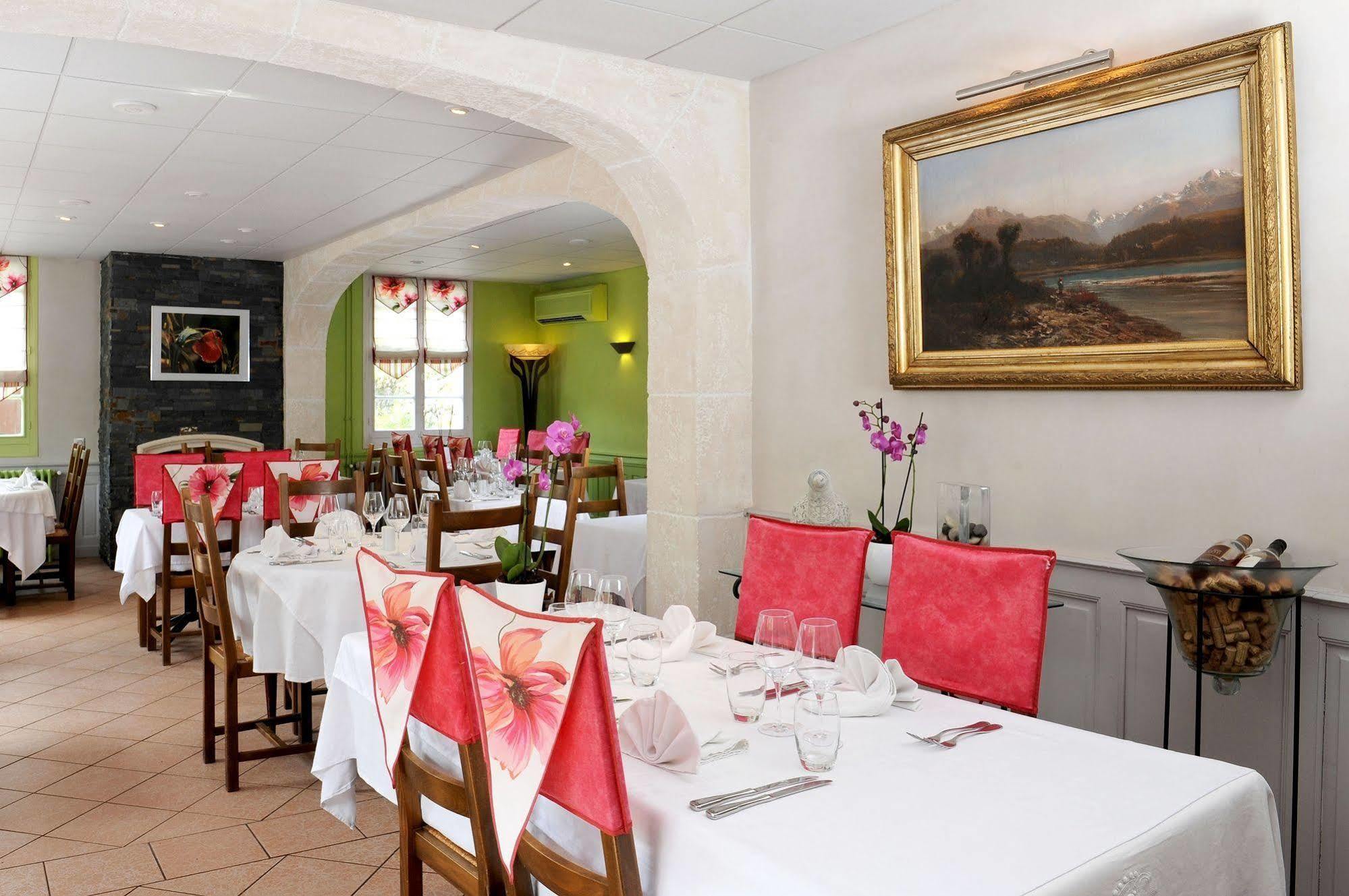 Logis Hotel L'Ayguelade Bielle Kültér fotó